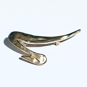 Sleek Sculptural Gold Tone Brooch
